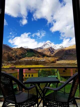 Отель North Kazbegi Степанцминда-2